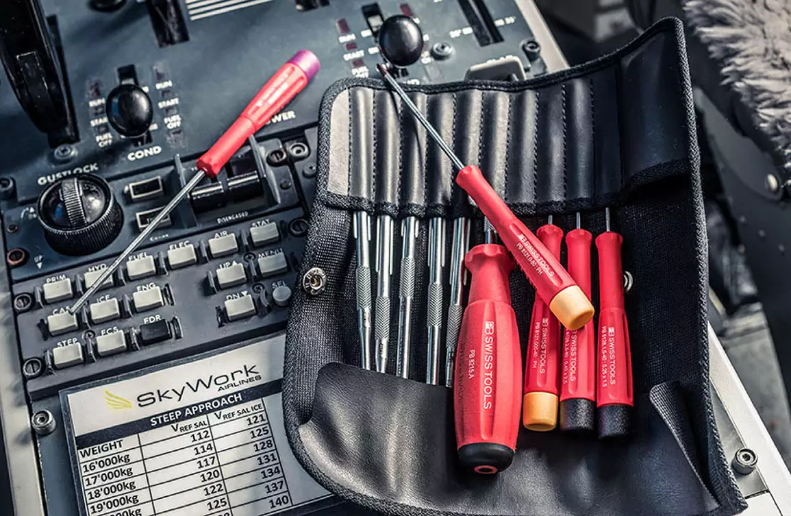 pic_cms_teaser_Schraubendreher_Saetze_PB_Swiss_tools_2a_mig_redesign_1400x913px