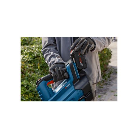 Bosch Akku Laubgebläse GBL 18V750 SFS