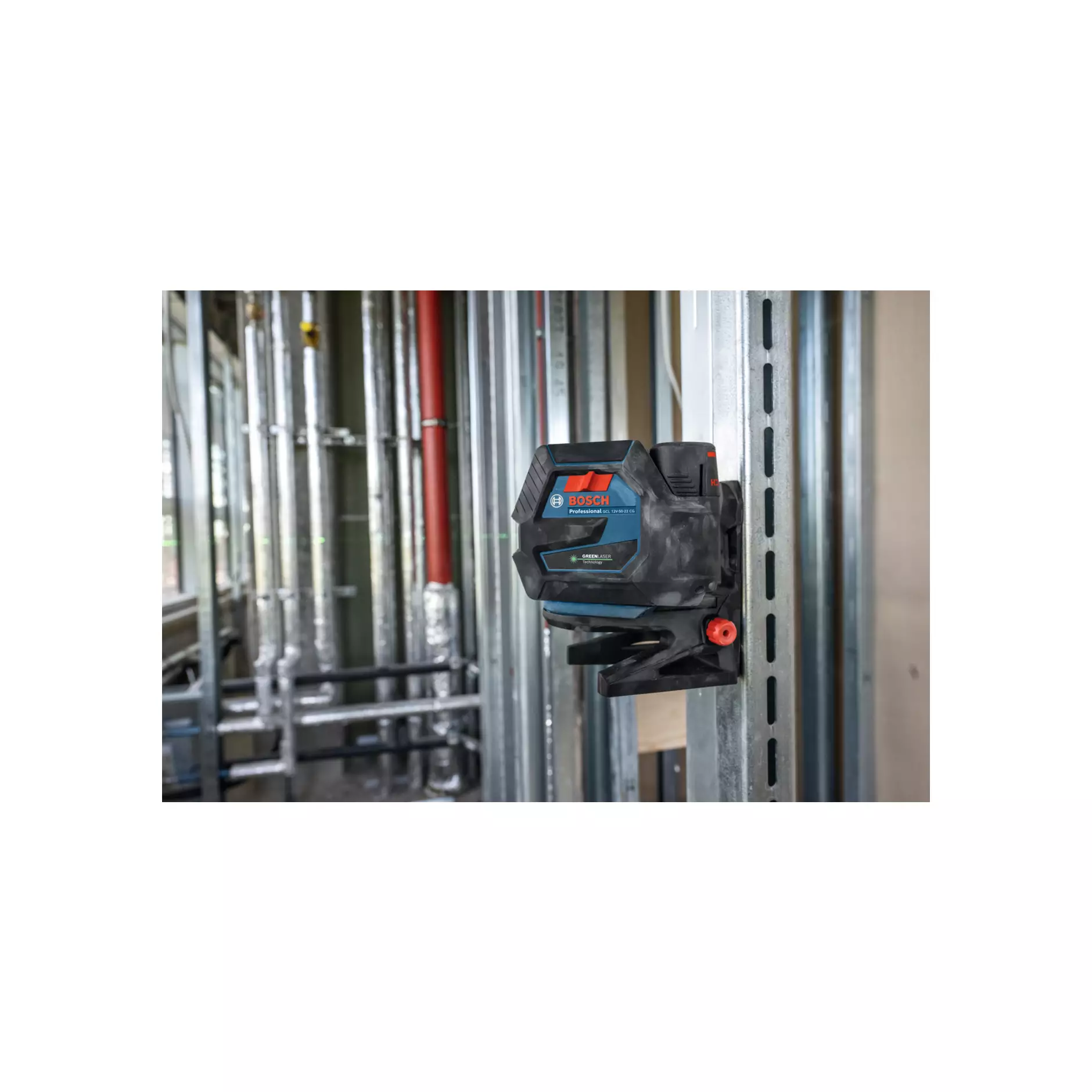 GCL_12V-50-22_CG_Application_Closeup_Magnet (1)